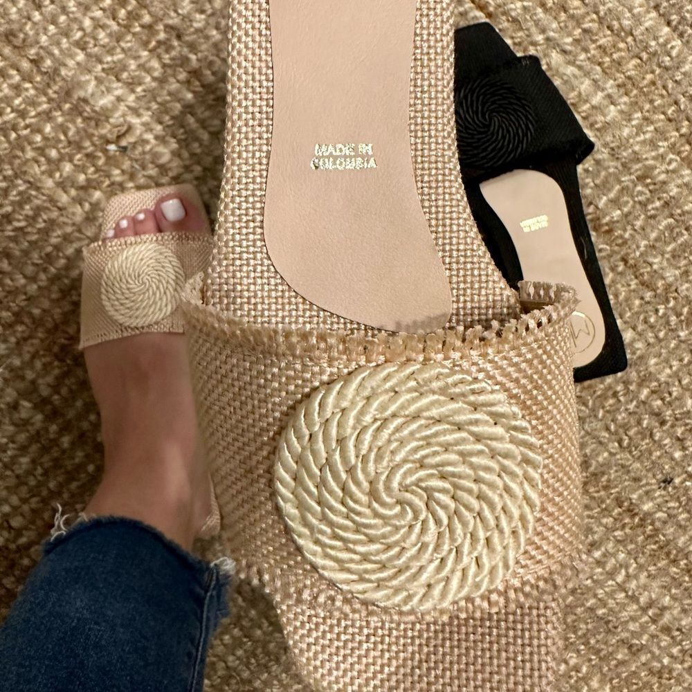 Slide Sandals - Picture 7 of 8